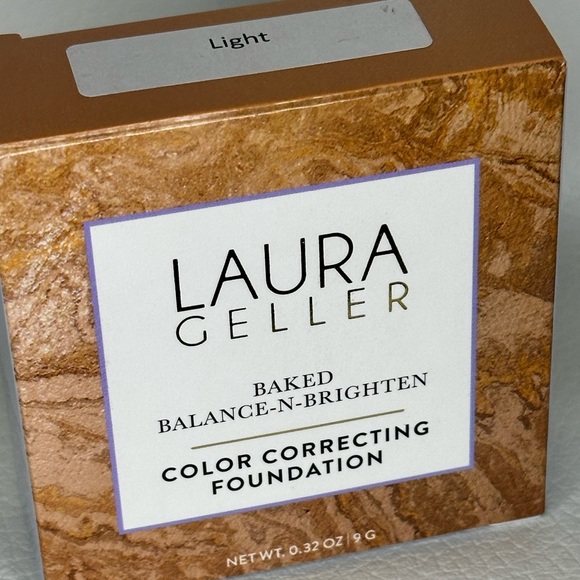 Laura Geller ( Baked Balanced -N- Brighten ) Color Correcting Foundation - Picture 3 of 4